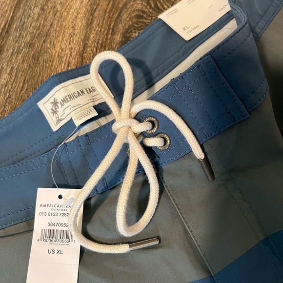 Mens board shorts - Picture 2 of 6